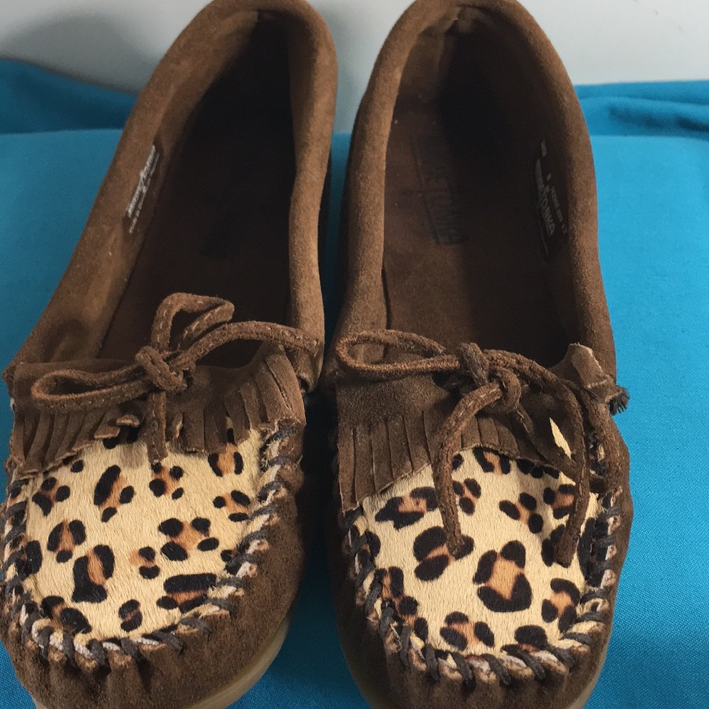 Minnetonka Moccasins Leather Slide Size 8